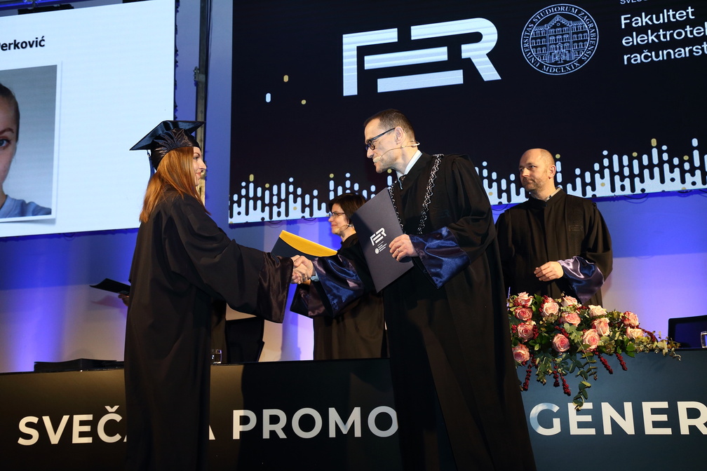 2023 12 10 FERprom3 259