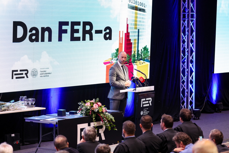 FER023 221124