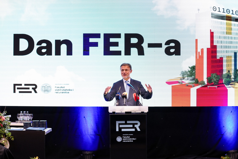 FER051 221124