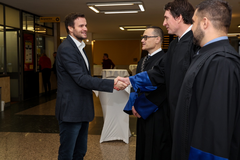 FER220_221124.JPG
