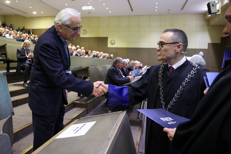 FER Zlatne diplome155_71125.JPG