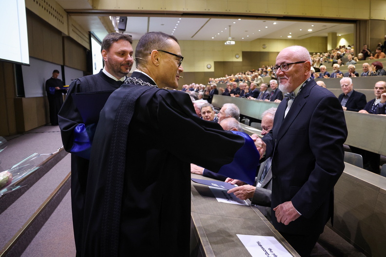 FER Zlatne diplome135_71125.JPG