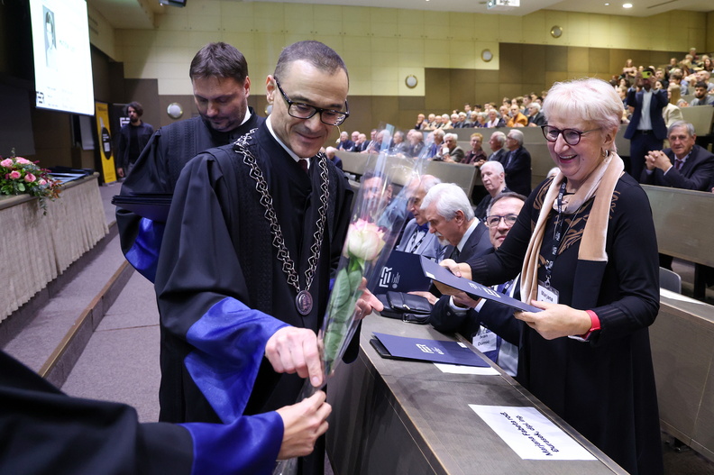 FER Zlatne diplome122_71125.JPG